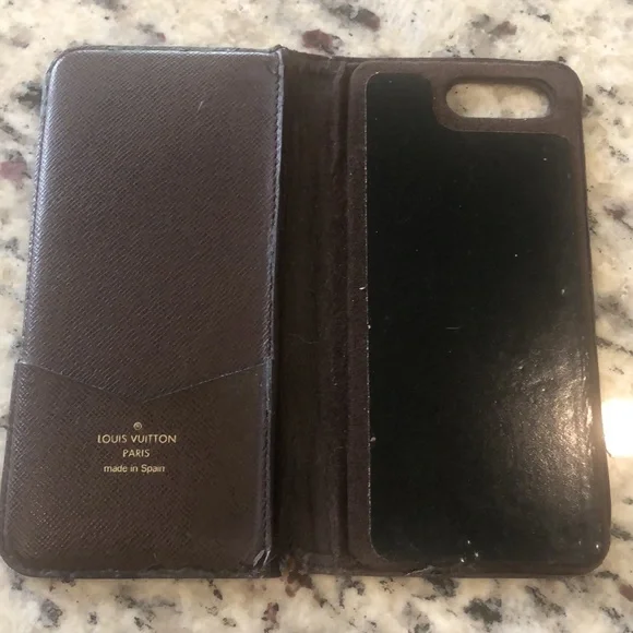 🎉🎉🎉HOST PICK 🎉🎉🎉 Authentic Louis Vuitton Paris Folio MNG 7+/8+ IPhone Case